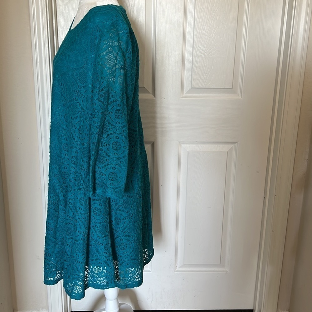 Lace Overlay Dress - Picture 3 of 3